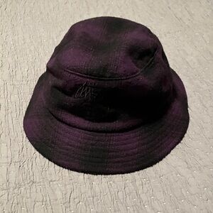 STUSSY. Dark Purple & Black Bucket Hat. Never Worn. Wool. Size S/M. NWOT